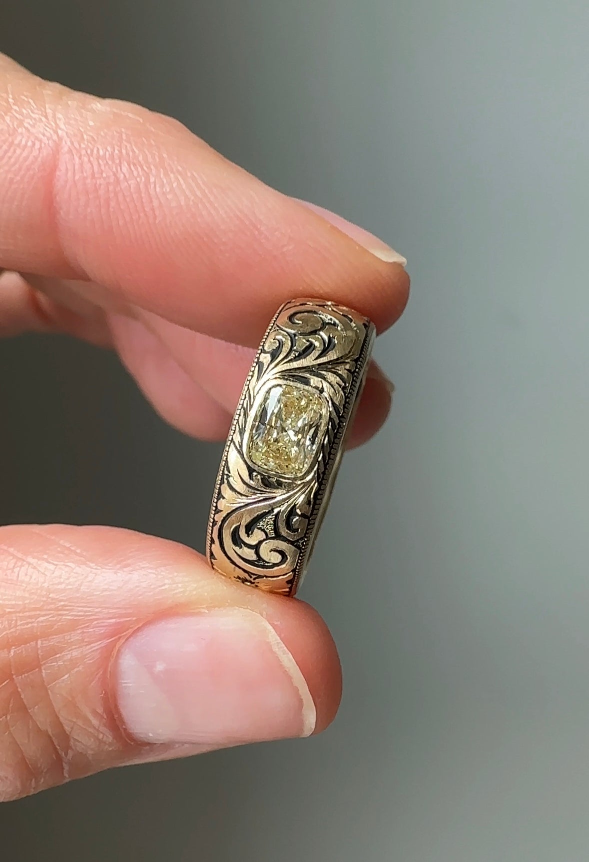 Hand Engraved 14K Gold Diamond Cigar Band .44 Carat VVS2 Park Avenue